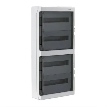 Щит настенный с дверцей 72 модулей IP65 серый с клеммным блоком 63А