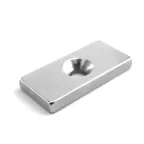 Неодимовый магнитный прямоугольник 20х10х3 мм с зенковкой 6.5х3 мм (упак - 2 шт.)