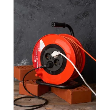 Удлинитель на катушке Атлант 2.0 4 гнезда 40м с заземлением ПВС 3x1.0 10А/2.2кВт PROxima