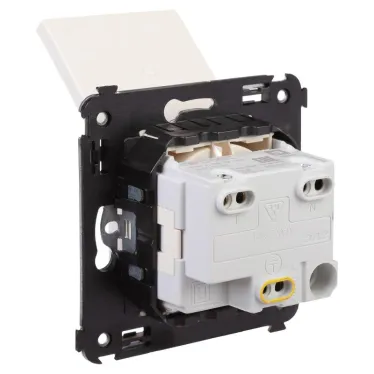 Avanti Розетка с крышкой в стену, 2P+E, ''Ванильная дымка''