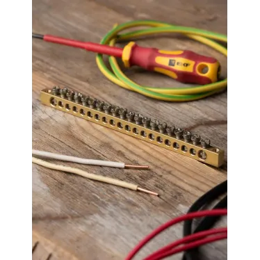 Шина PEN ноль-земля 6х9мм 20 отверстий латунь крепеж по краям PROxima