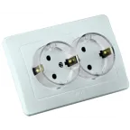 Розетка двойная скрытая с заземлением (стакан) белая