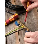 Шина нулевая 8х12 мм 125А 8 отверстий 2 изолятора стойка латунь