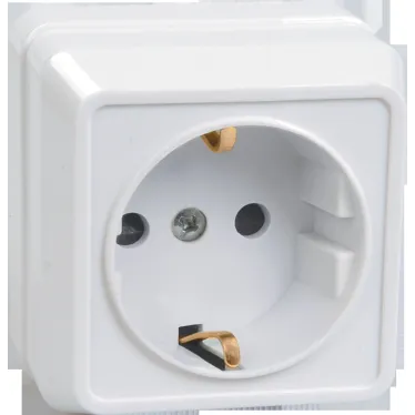 ОКТАВА Розетка с заземлением сошторками наружная 16А кремовый