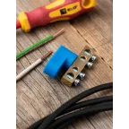 Шина 0 N 6х9мм 4 отверстия латунь синий угловой изолятор PROxima