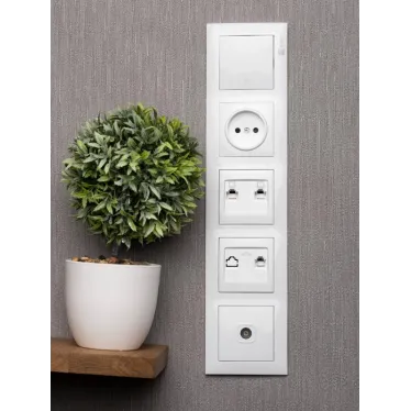 Валенсия рамка 5-местная белая