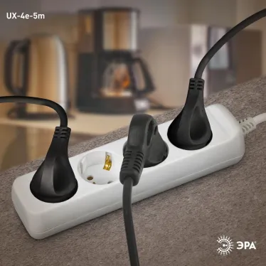 Удлинитель Россия UX-4e-5m c заземл, 3х0,75мм2, ПВС, 4гн, 5м UX-4e-5m