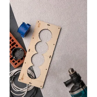 Шаблон для подрозетников c 4 отв. диам. 72 мм Expert