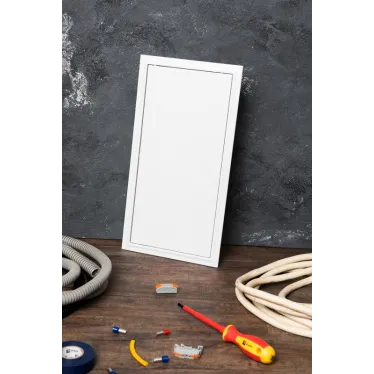 Люк ревизионный пластик с нажимным замком 200х400 Basic