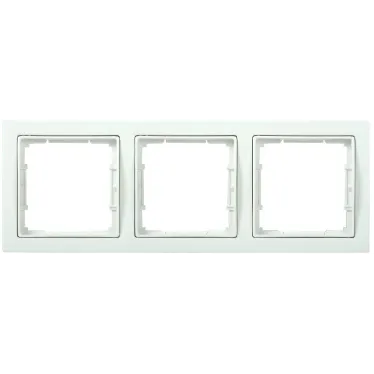 РУ-3-ББ Рамка трехместная квадратная BOLERO Q1 белый