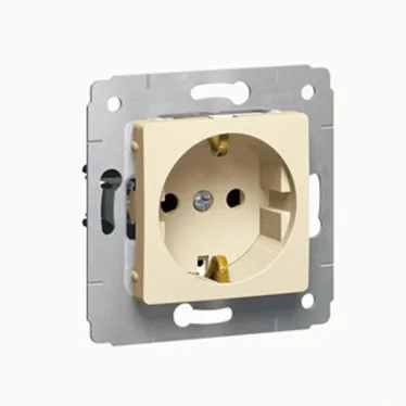 CARIVA Розетка с заземлением со шторками в рамку бежевая