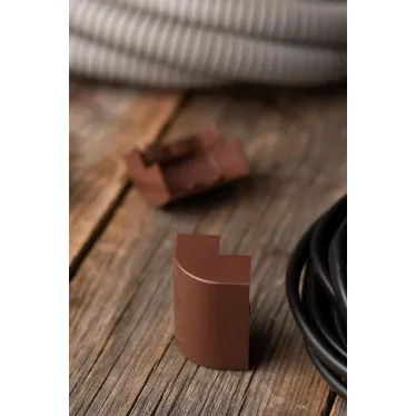 Угол внешний (40х16) (4 шт) Plast под темное дерево