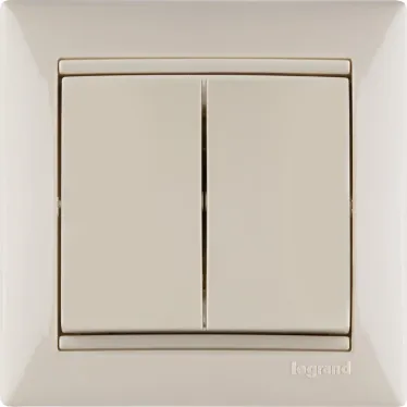VALENA Выключатель двухклавишный в рамку слоновая кость