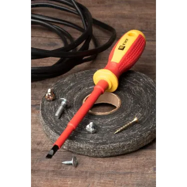 Отвертка Expert SL5.5x125 мм 1000В