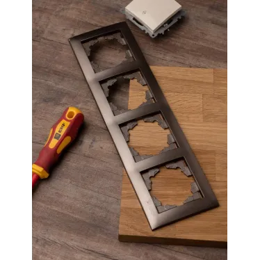 Валенсия Рамка 4-местная графит