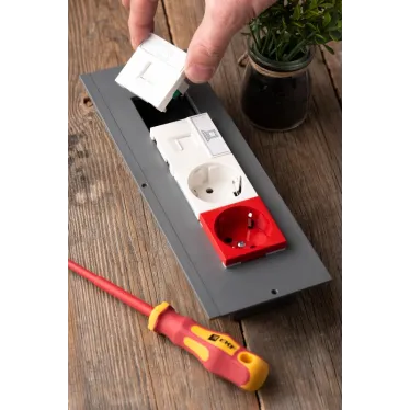 Коробка приборная для лючка C-Line 24