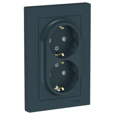 Розетка ATLASDESIGN двойная с заземлением со шторками 16А в сборе изумруд