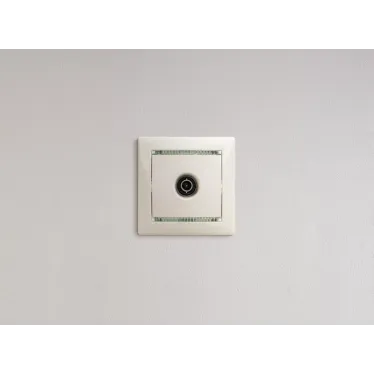 VALENA Розетка телевизионная TV звезда в рамку белая 1.5дБ