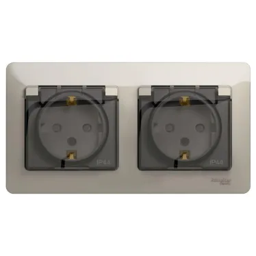 Розетка GLOSSA двойная с заземлением со шторками в сборе IP44 молочный