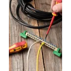 Шина 0 PE 6x9мм 16 отверстий латунь с контактной пластиной 2 зелёных угловых изолятора PROxima