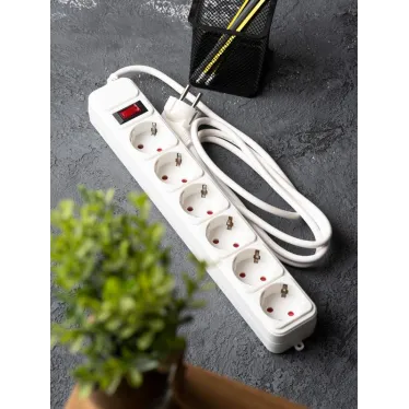 Фильтр сетевой 6x3м 16А/3.2кВт с выключателем с заземлением ПВС 3х1.0 Блокбастер XL PROxima