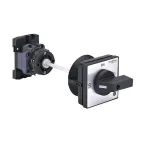 ВЫКЛЮЧАТЕЛЬ-РАЗЪЕДИНИТЕЛЬ 3P 20A С ЧЁРНОЙ ВЫНОСНОЙ РУКОЯТКОЙ НА ДИН-РЕЙКЕ/ПЛАТЕ