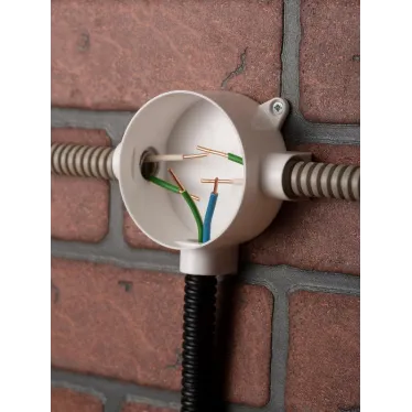 Коробка распаячная КМР-040-040 трехрожковая белая (70х35) PROxima