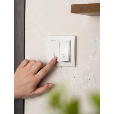 Выключатель Минск двухклавишный СП проходной 10А белый