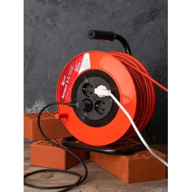 Удлинитель на катушке Атлант 2.0 4 гнезда 50м с заземлением ПВС 3x1.0 10А/2.2кВт PROxima