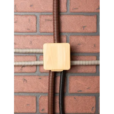 Коробка распаячная КМР-030-035 пылевлагозащищенная без мембранных вводов (88х88х54) светлое дерево PROxima