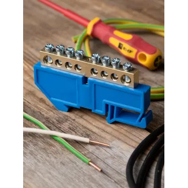 Шина нулевая 8х12мм 125А 8 отверстий изолятор на DIN-рейку латунь PROxima