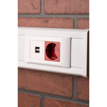 Розетка USB, сила тока 2.1 А (2 гнезда) без индикатора