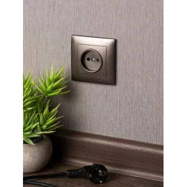 Валенсия лицевая панель розетки 1-местной б/з 10 А графит с защ. штор.