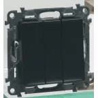 Valena IN MATIC Выключатель трехклавишный 10АХ 250В Винтовые зажимы