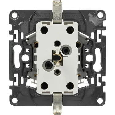 Valena IN MATIC Розетка силовая двойная 2х2К+З 16А 250В безвинтовые зажимы