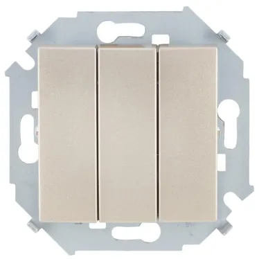 15 Выключатель трехклавишный, 10А, 250В, винтовой зажим, шампань