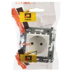 Avanti Розетка в стену, 2P+E, с защитными шторками, ''Белое облако''