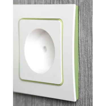 Стокгольм Рамка 2-местная белая с линией цвета зеленый