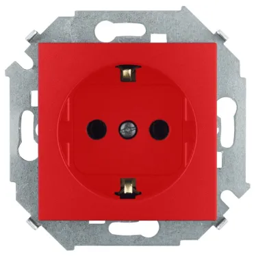 15 Розетка с заземлением 16А 250В винтовой зажим красный