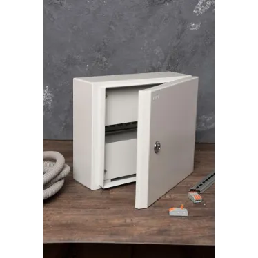 Щит распределительный навесной ЩРн-12з IP54 265х310х120 с замком