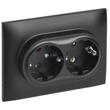 SKANDY Розетка 2-местная с заземлением без защитных шторок 16А в сборе SK-R08Bl черный IEK