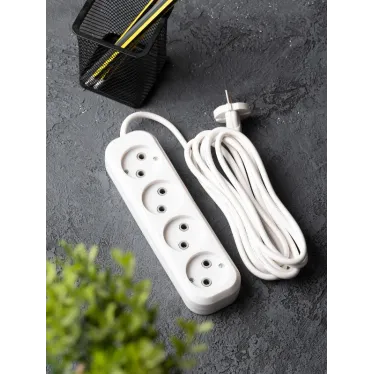 Удлинитель 'Эксперт' 4 гнезда 5 метров 10А/2.2кВт без заземления ПВС 2х0.75 PROxima