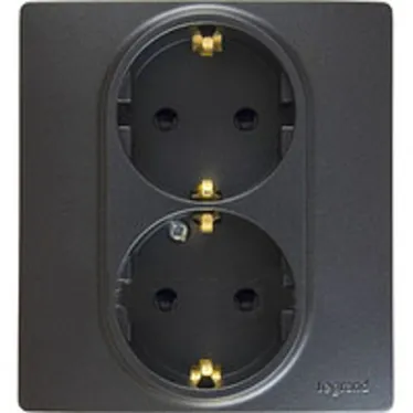 ETIKA Розетка двойная с заземлением со шторками антрацит автоматические зажимы