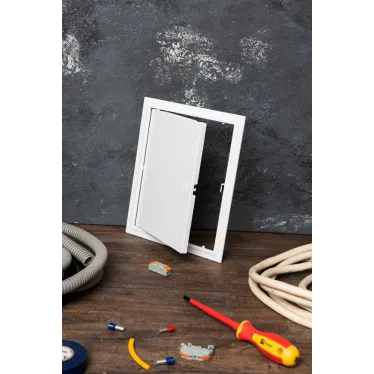 Люк ревизионный пластик с нажимным замком 200х250 Basic