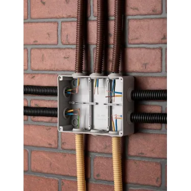 Коробка распаячная КМР-050-042пк пылевлагозащищенная 10 мембранных вводов уплотнительный шнур прозрачная крышка (190х140х70) PROxima