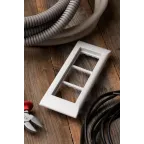 Рамка+суппорт на 6 модулей (3 поста) C-Line