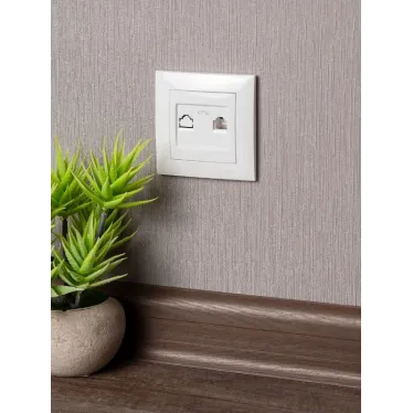 Валенсия розетка телефонная RG-11 1-местная белая