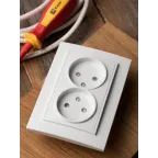 Розетка Минск 2-местная СП без заземления 10А белая защитные шторки