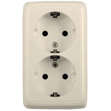Розетка двойная наружная с заземлением с изоляционной пластиной слоновая кость