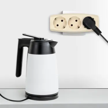 Тройник 3гн, c заземл, со шторками (сл. кость) (10/60/960) SP-3e-I